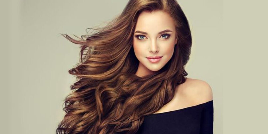 इन बातों का रखें ध्यान, ताकि ये सर्दियां चुरा न लें आपके बालों की नमी