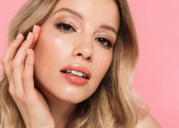 गर्मियों में यूं करें ऑइली त्वचा की देखभाल