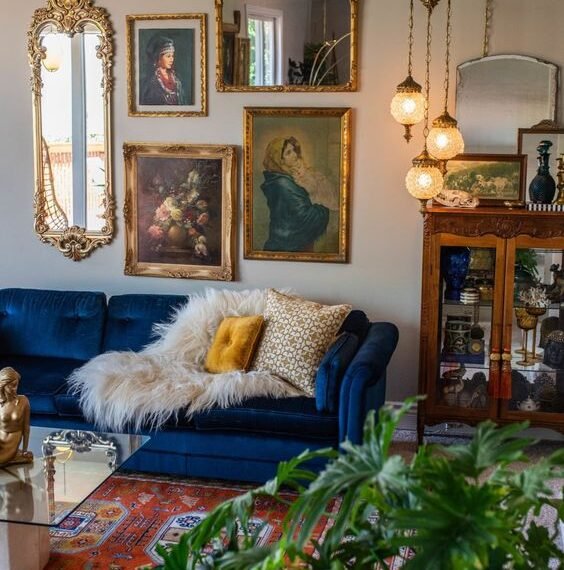 क्या आपको बड़े, सजीले, विंटेज आईनों से घर सजाना पसंद है?