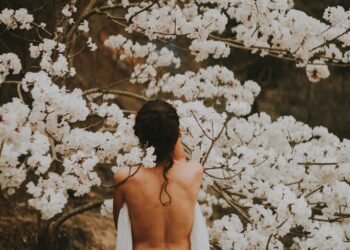 5 नैचुरल बॉडी डियोडरेंट्स, इन्हें लगाएंगे तो बाज़ार वाले डियो भूल जाएंगे