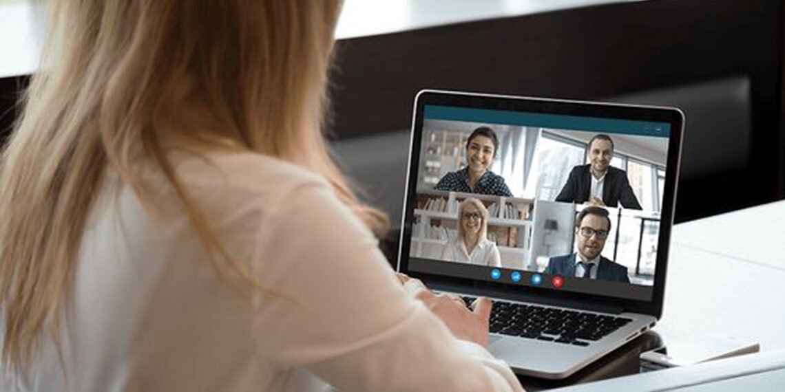 सीखें ऑनलाइन मीटिंग्स में अपनी उपस्थिति दर्ज कराने का हुनर