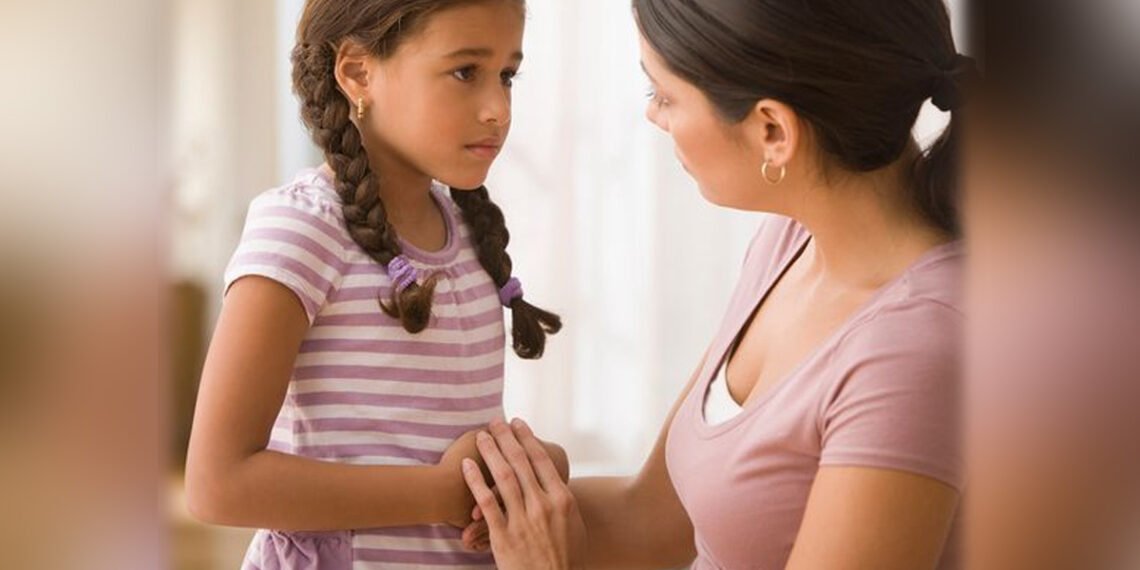 आप अपने व्यवहार से बच्चे की ऐंग्ज़ाइटी बढ़ा तो नहीं रहे?