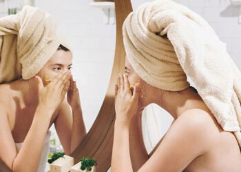 भावी दुल्हनों! त्वचा की देखभाल के ये तरीक़े ज़रूर आज़माएं
