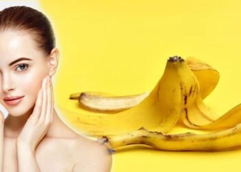 राज़ चाहिए जवां त्वचा का? आज़माइए छिलका केले का