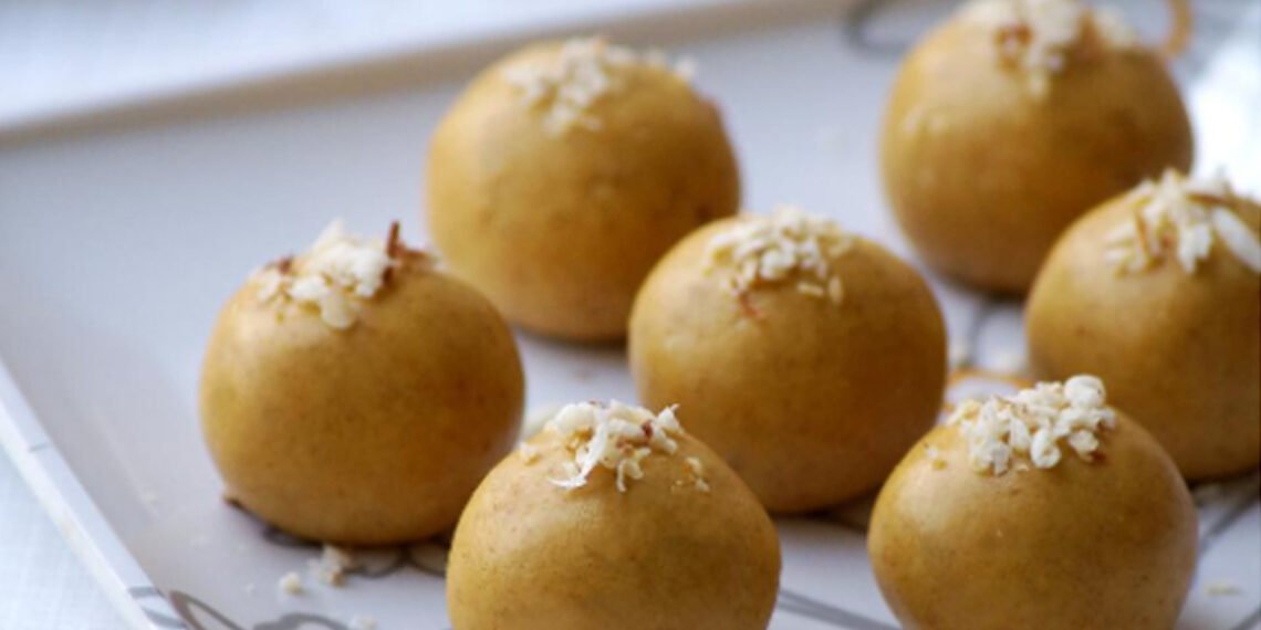 बनाने में आसान, स्वादभरे और तासीर में सेहतमंद हैं दालिया के लड्डू
