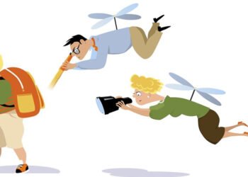 बच्चों के लिए फ़ायदेमंद नहीं होती हेलिकॉप्टर पैरेंटिंग