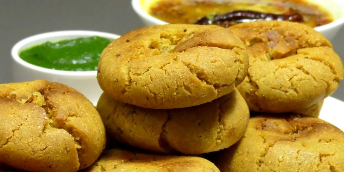 बनाकर देखिए मकई के आटे की बाटी, आपको इसके स्वाद से प्यार हो जाएगा!