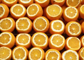 8 चीज़ें, सर्दियों में जिन्हें अपने खानपान में शामिल करना फ़ायदे का सौदा होगा