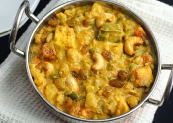 नवरत्न कोरमा की कहानी, जिसे उत्तर और दक्षिण भारतीय दोनों ही चाव से खाते हैं