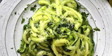 नूडल्स छोड़िए चीज़-गार्लिक ज़ूडल्स बनाइए, खाइए और खिलाइए