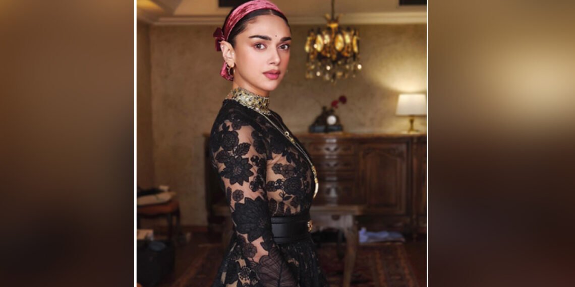 कान्स में कुछ इस अंदाज़ में नज़र आईं अदिति राव हैदरी