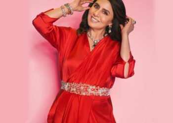 नीतू कपूर से लें पारंपरिक स्टाइल के टिप्स