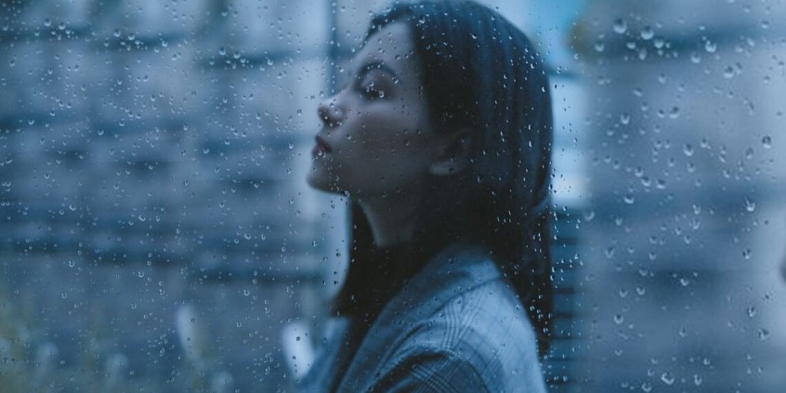 मॉनसून ब्लूज़ से निपटने के आसान और कारगर तरीक़े