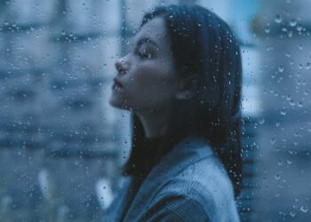 मॉनसून ब्लूज़ से निपटने के आसान और कारगर तरीक़े