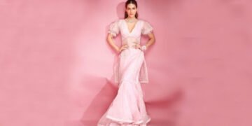 त्यौहारों के मौसम में शरारा सेट्स को अपनी वॉर्ड्रोब का हिस्सा बनाएं