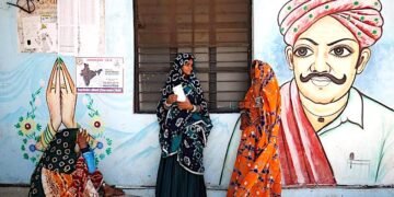 लोकतंत्र में महिलाएं: आख़िर क्यों राजनीतिक दल महिला अध्यक्ष बनाने से बचते हैं?